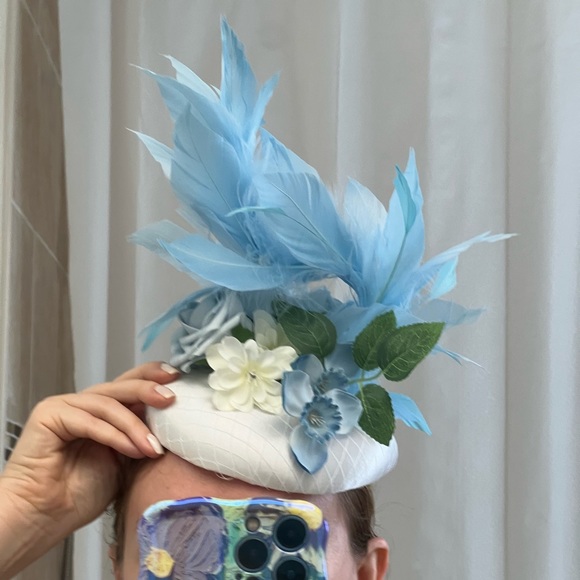 Reversible fascinator, feathers, flowers, baby blue, white, Derby, Tea Party main image 9